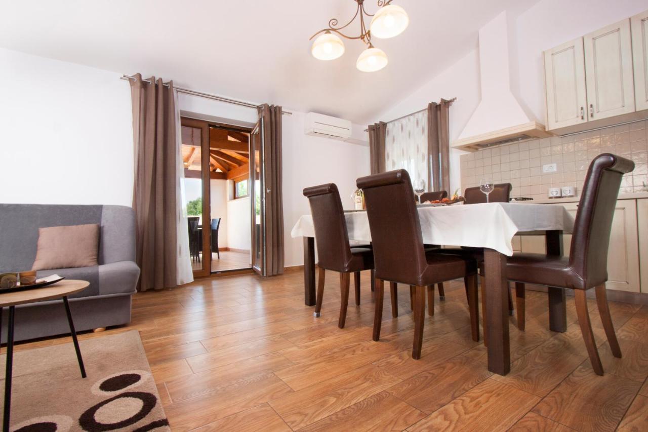 Apartament Apartman Lucija Vižinada Zewnętrze zdjęcie